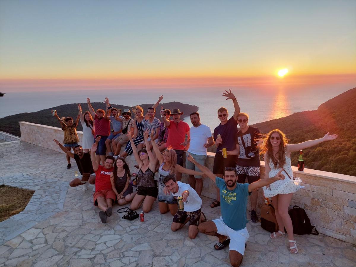 Pirate Backpackers Vandrarhem Ulcinj Exteriör bild