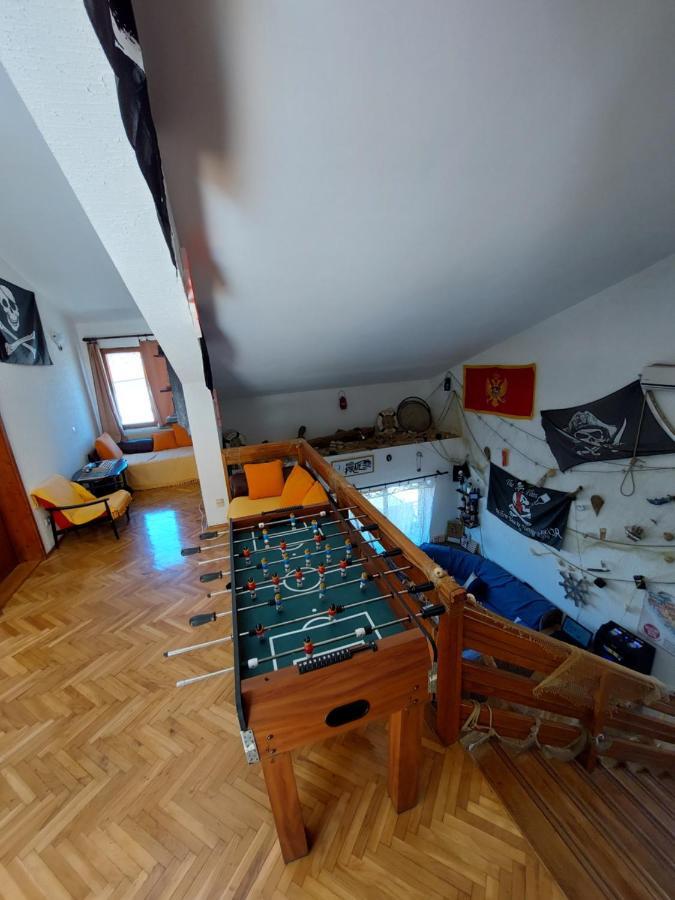 Pirate Backpackers Vandrarhem Ulcinj Exteriör bild