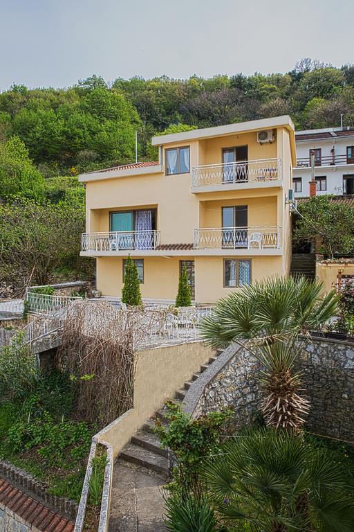 Pirate Backpackers Vandrarhem Ulcinj Rum bild